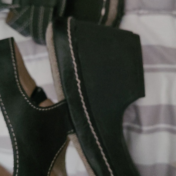 Naturalizer black with silver embellishments - Picture 2 of 5